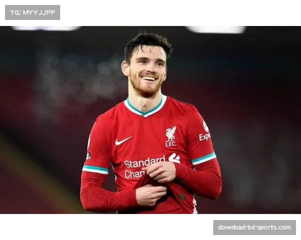 边后卫套上插上战术重新兴起 利物浦新援科尔克兹成罗伯逊接班人